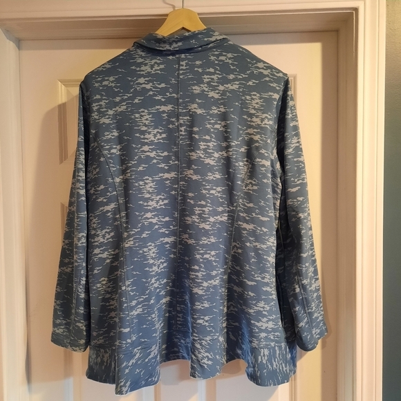 LOGO by Lori Goldstein Camo Blazer Size 2X Blue One Button‎ Stretch Pockets - Picture 9 of 12